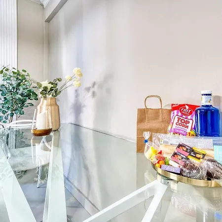 Luxury With Cinemaroom 600 Mtr From The