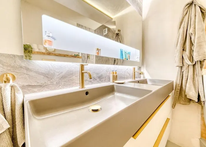 Apartment Luxury With Cinemaroom 600 Mtr From The