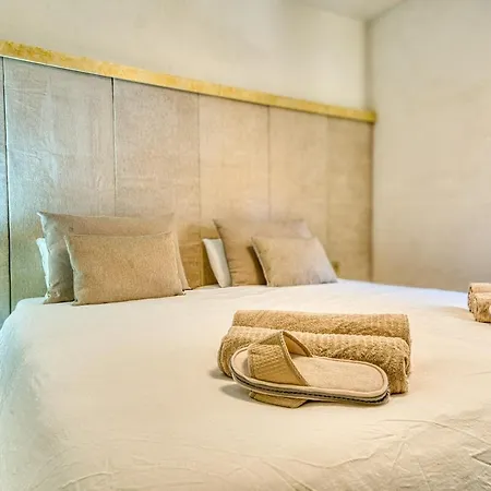 Luxury With Cinemaroom 600 Mtr From The Apartment