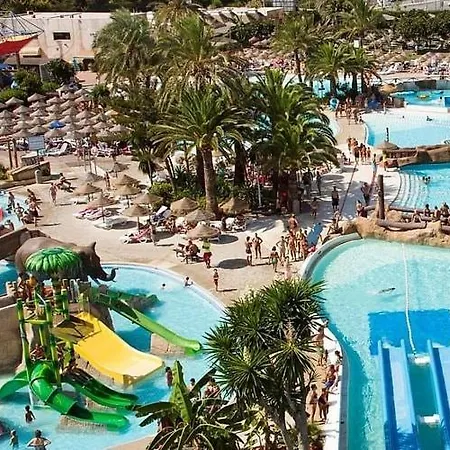 Luxury With Cinemaroom 600 Mtr From The *