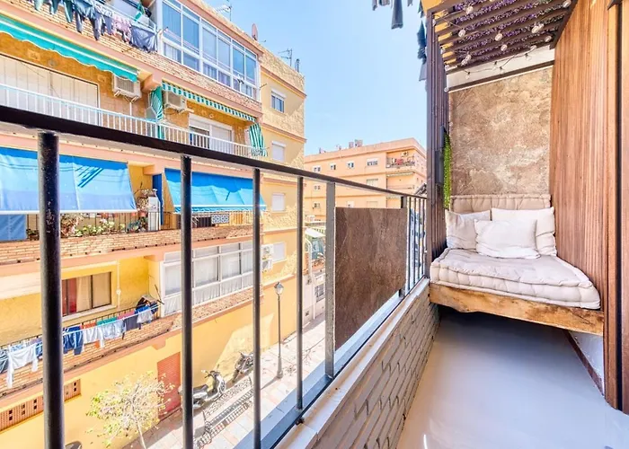 Luxury With Cinemaroom 600 Mtr From The