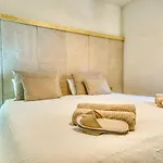 Luxury With Cinemaroom 600 Mtr From The Lägenhet